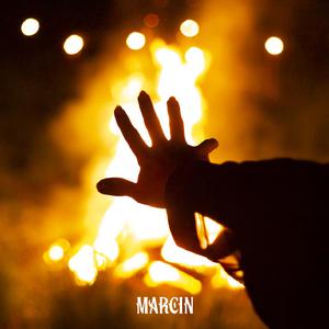 18少爷KTV被Gay囗互
